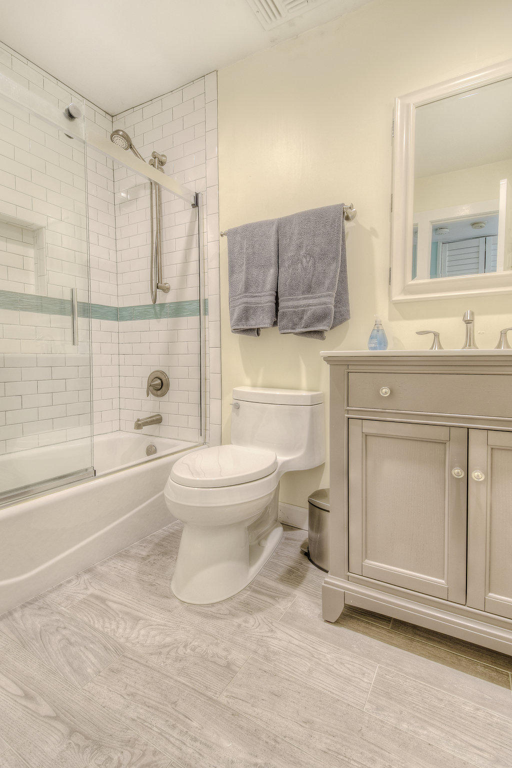 22 Teach Road Palm Beach Gardens, FL 33410 - Photo 10 of 23 Bath 2