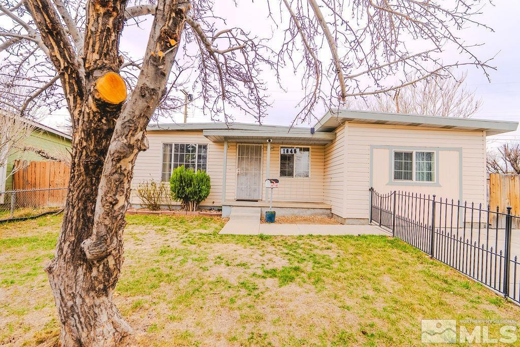 1845 Auburn Way Reno, NV 89502 - Photo 3 of 25 Photo 3