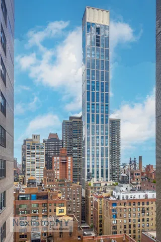 $599,000 | 400 East 56th Street, Unit 25K | Sutton Place