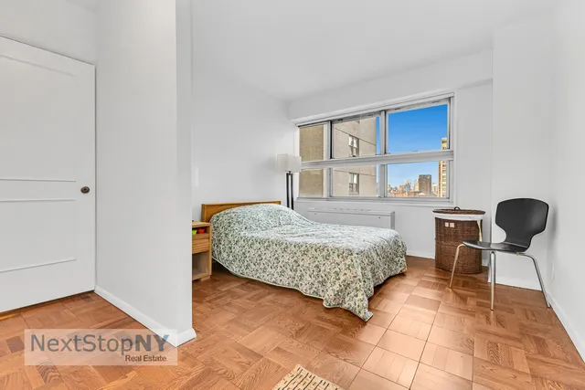 $599,000 | 400 East 56th Street, Unit 25K | Sutton Place