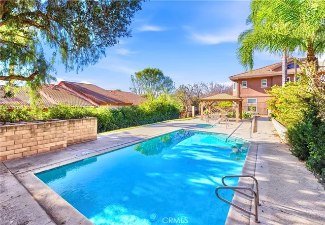 $760,000 | 261 North Skyline Drive, Thousand Oaks, CA 91362