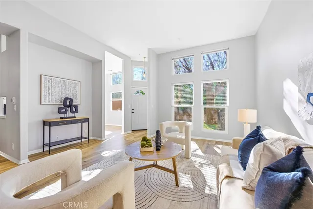 $760,000 | 261 North Skyline Drive, Thousand Oaks, CA 91362