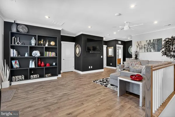 $755,000 | 25612 Preston Park Terrace, Chantilly, VA 20152