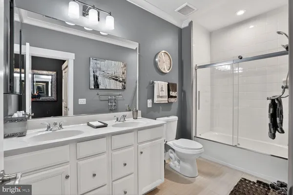 $755,000 | 25612 Preston Park Terrace, Chantilly, VA 20152