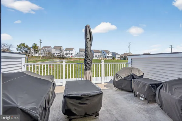 $755,000 | 25612 Preston Park Terrace, Chantilly, VA 20152