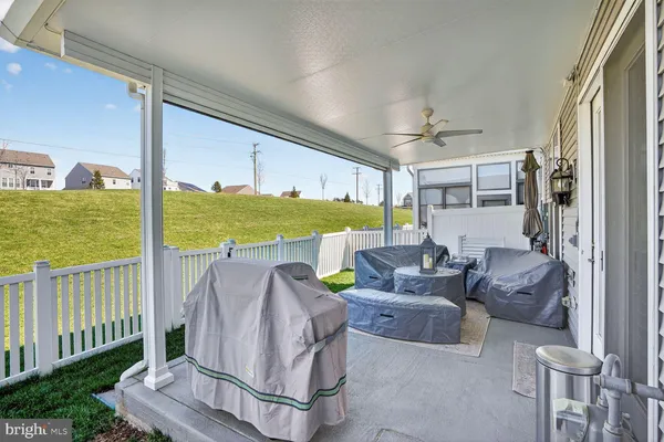 $755,000 | 25612 Preston Park Terrace, Chantilly, VA 20152