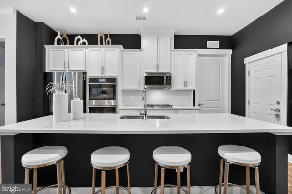 $755,000 | 25612 Preston Park Terrace, Chantilly, VA 20152