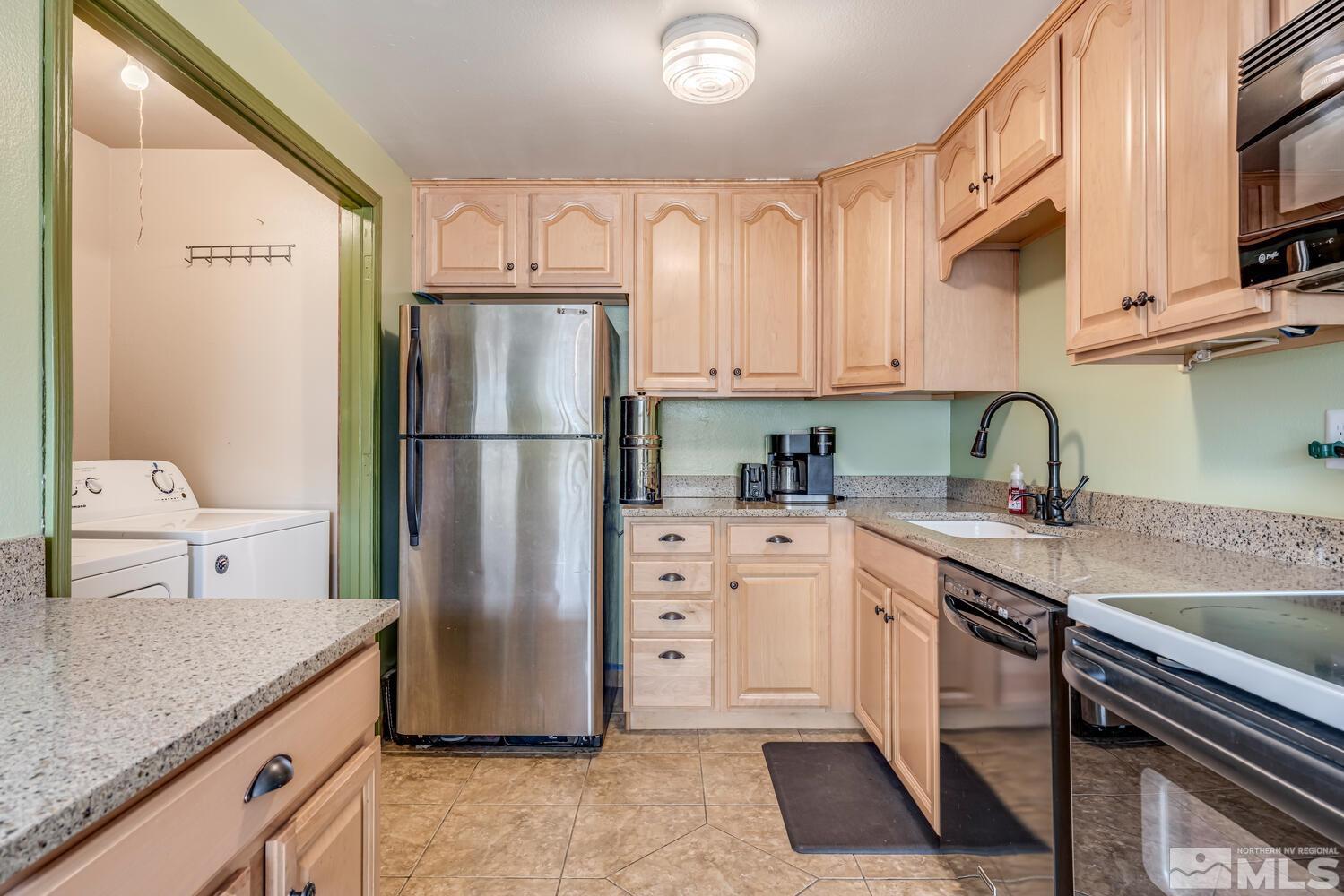 605 Wiggins Court Reno, NV 89506 - Photo 12 of 40 Photo 12