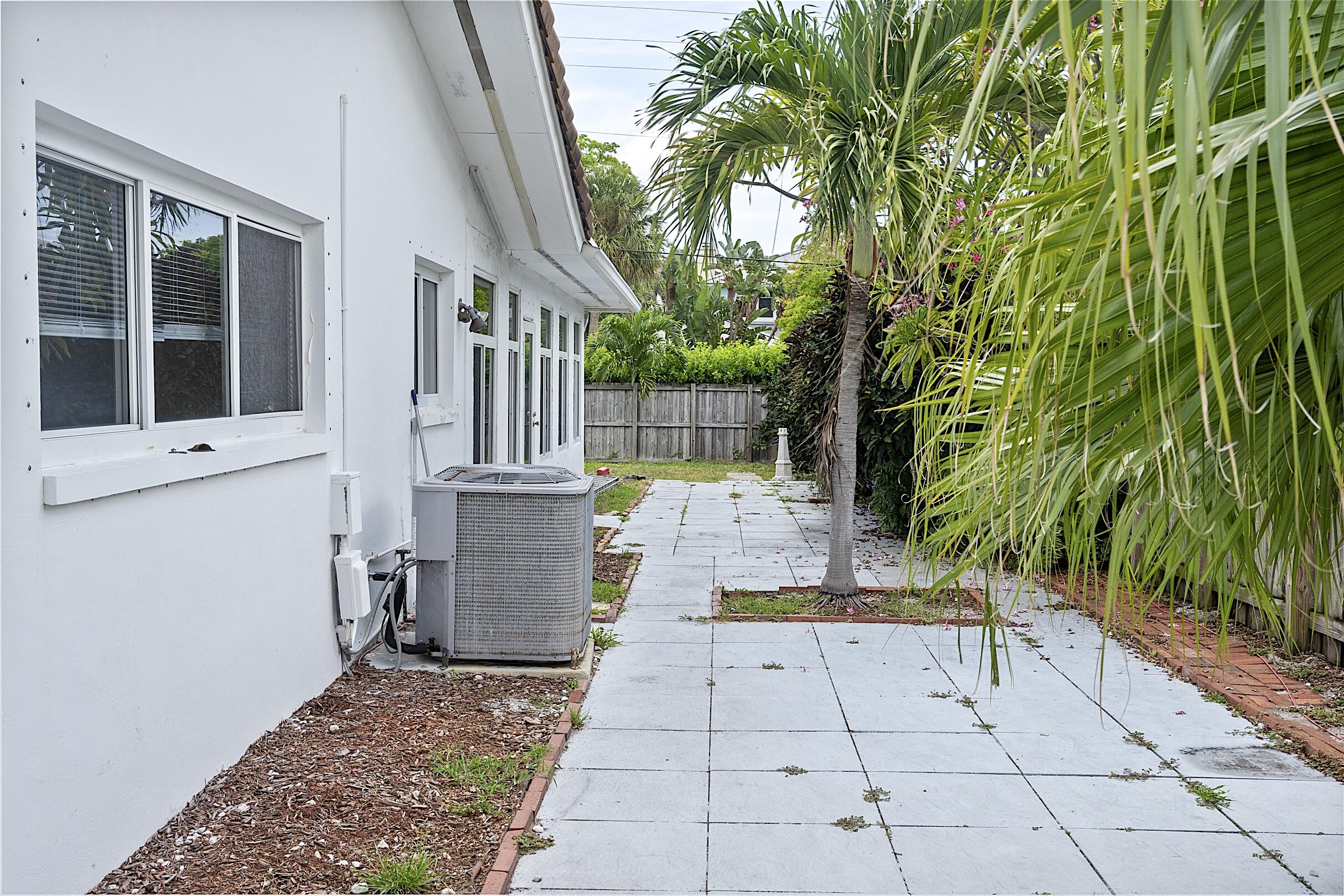 2910 Northeast 40th Court Lighthouse Point, FL 33064 - Photo 49 of 49 2910 NE 40th Ct - - 048