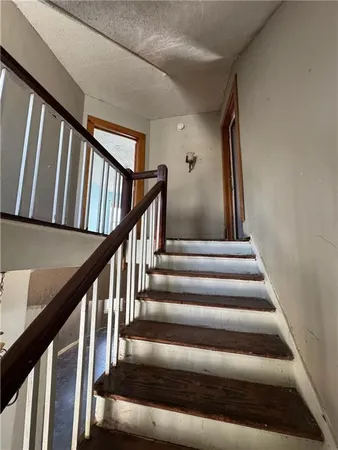 $249,900 | 563 East Park Street, Olathe, KS 66061