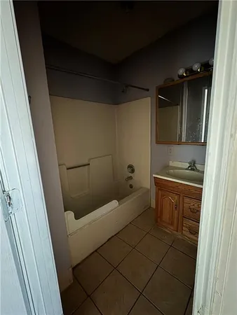 $249,900 | 563 East Park Street, Olathe, KS 66061