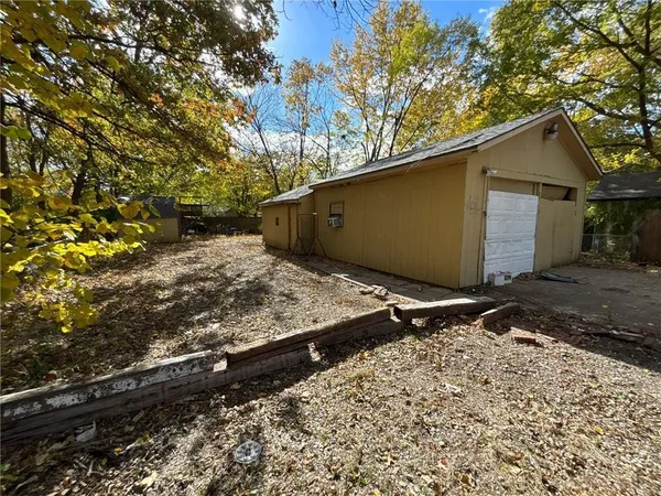 $249,900 | 563 East Park Street, Olathe, KS 66061