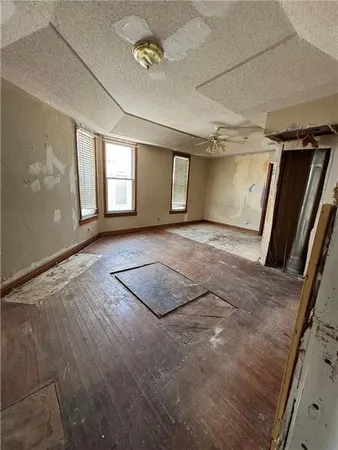 $249,900 | 563 East Park Street, Olathe, KS 66061