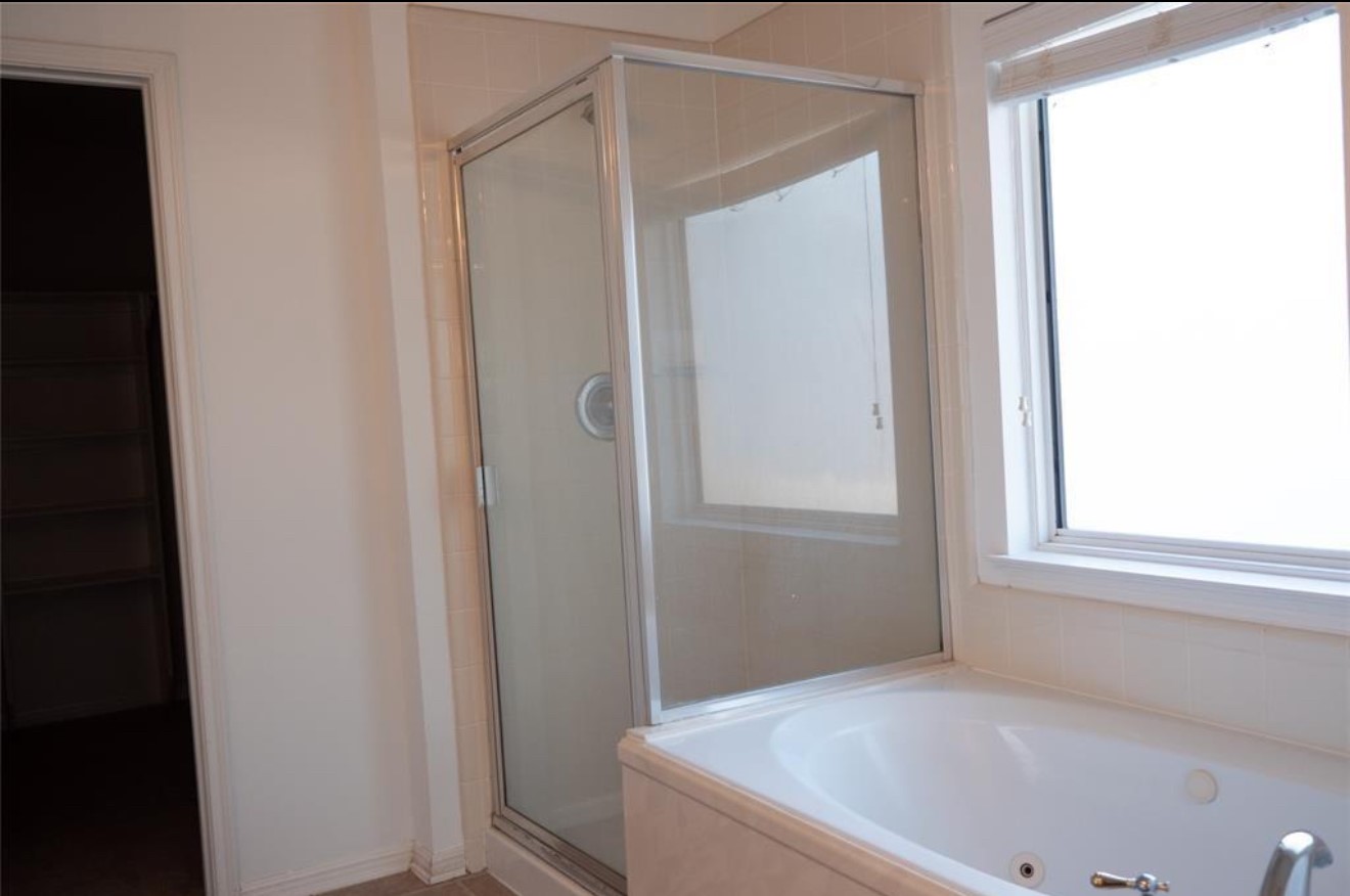 102 North Queenscliff Circle Spring, TX 77382 - Photo 9 of 11