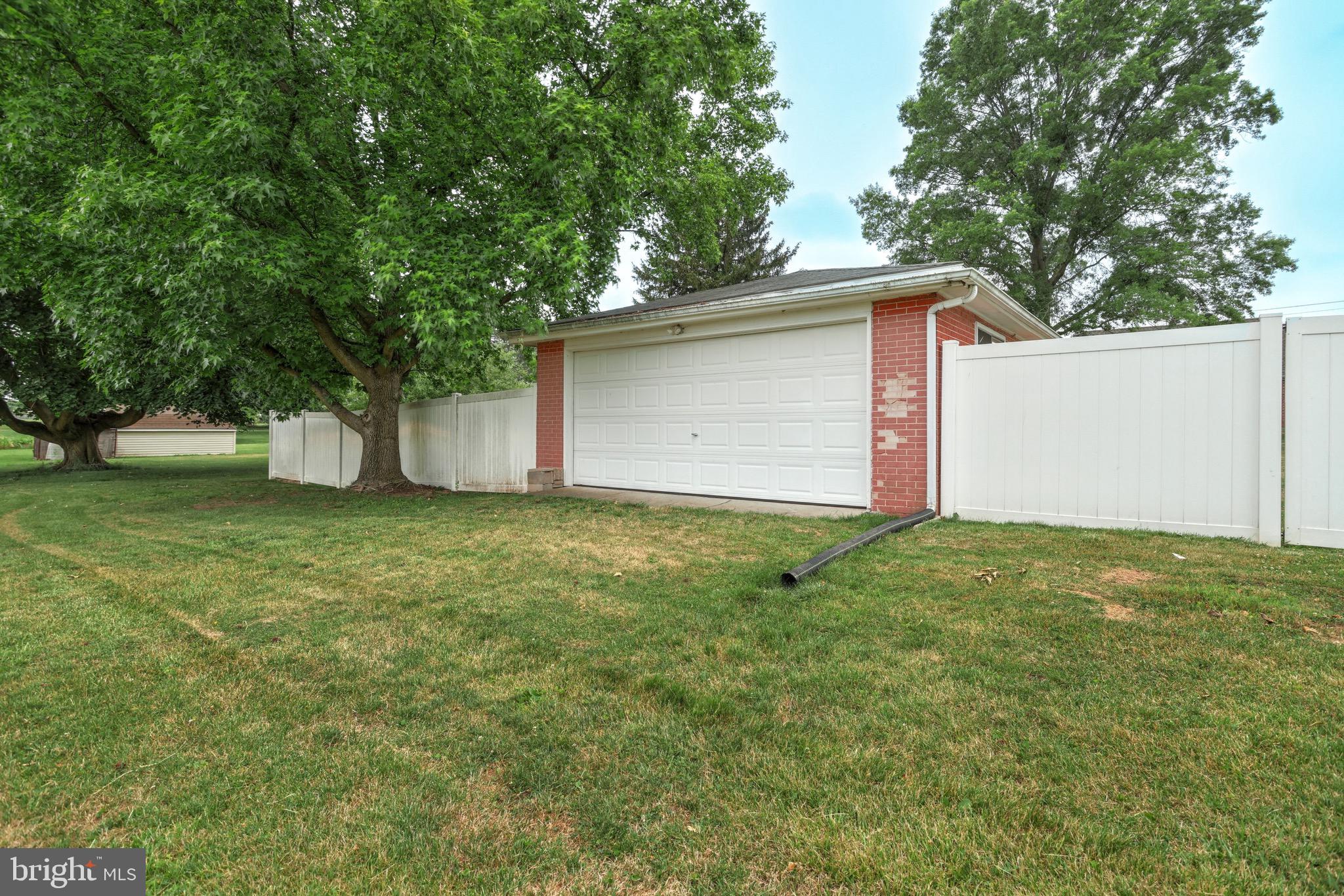 4890 Carlisle Road Dover, PA 17315 - Photo 32 of 38 Gallery Image 32
