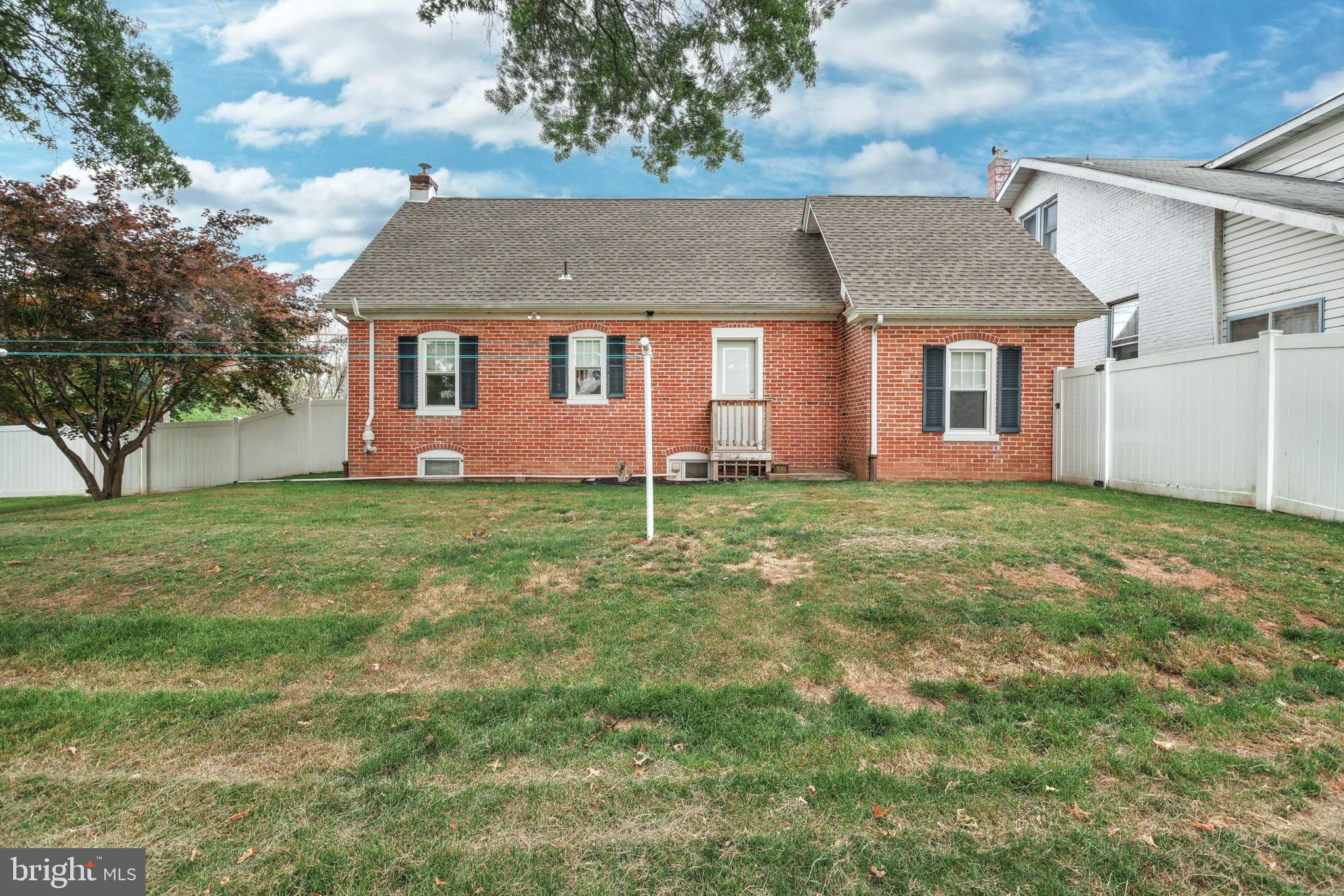 4890 Carlisle Road Dover, PA 17315 - Photo 7 of 38 Gallery Image 7