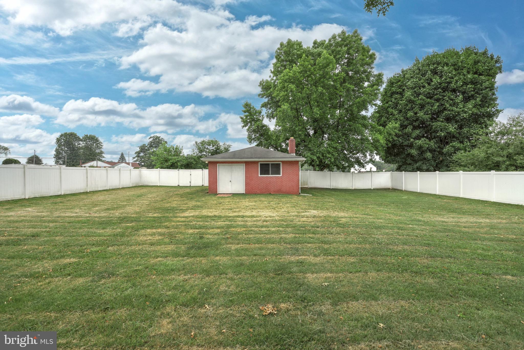 4890 Carlisle Road Dover, PA 17315 - Photo 8 of 38 Gallery Image 8