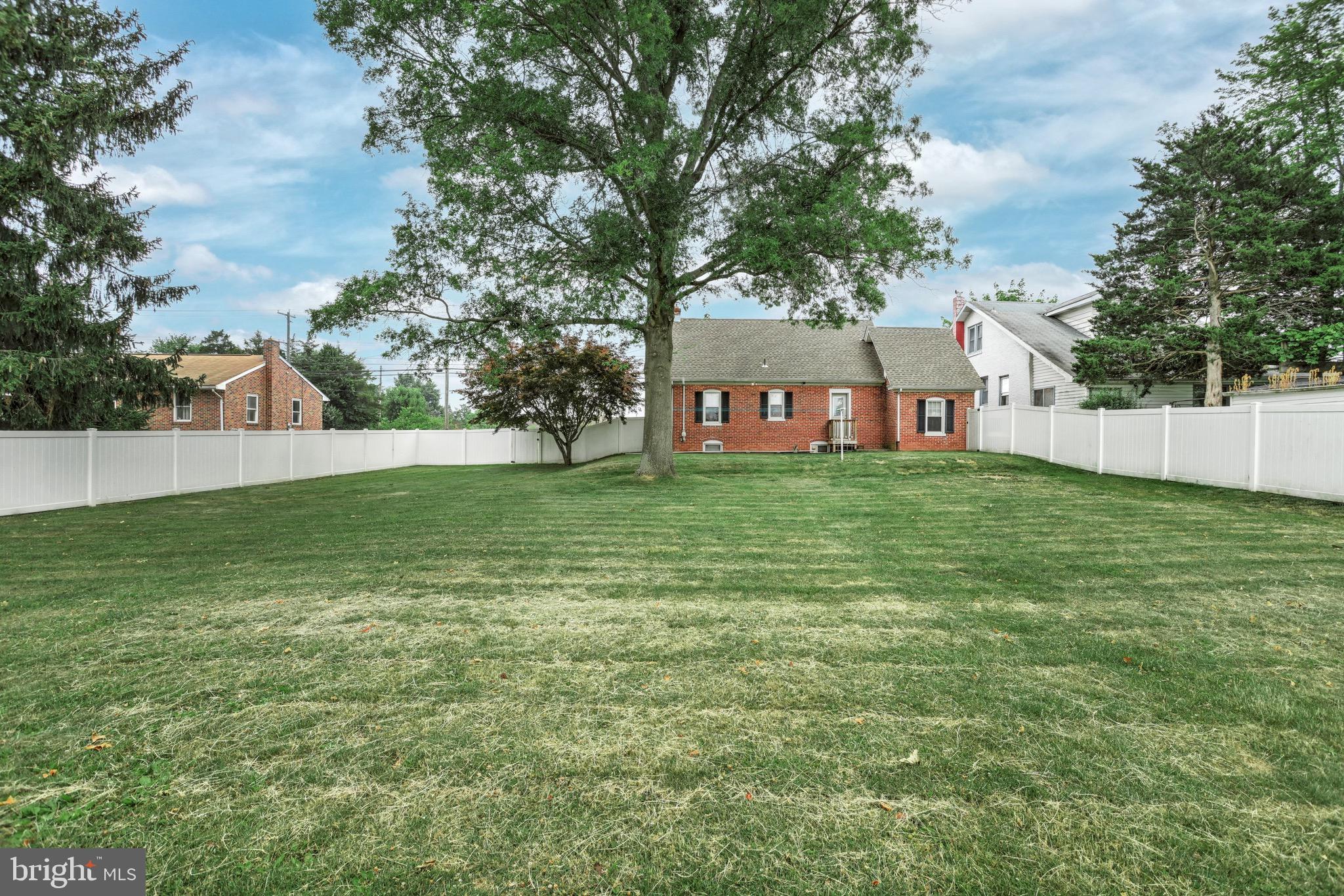 4890 Carlisle Road Dover, PA 17315 - Photo 9 of 38 Gallery Image 9