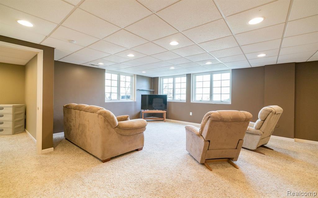 1911 Watson Circle Rochester, MI 48306 - Photo 46 of 67