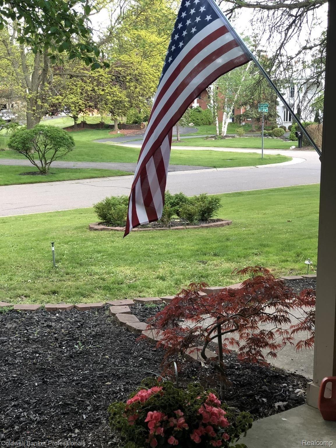 5138 Lake Bluff Road West Bloomfield, MI 48323 - Photo 52 of 54 IMG_1604 cropped.jpg
