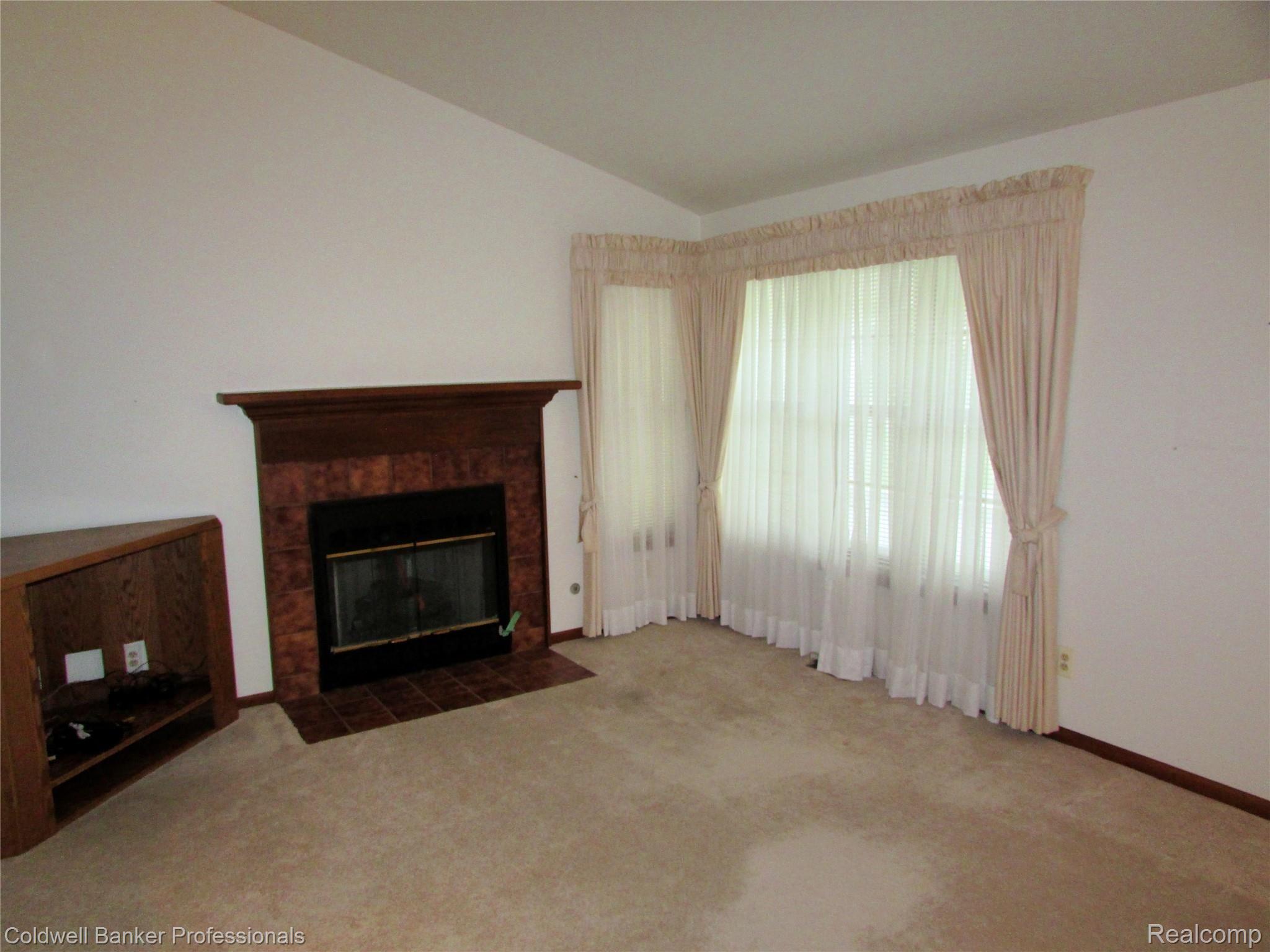 1385 Old Mill Road Lapeer, MI 48446 - Photo 8 of 42 IMG_7777(rev 1).jpg