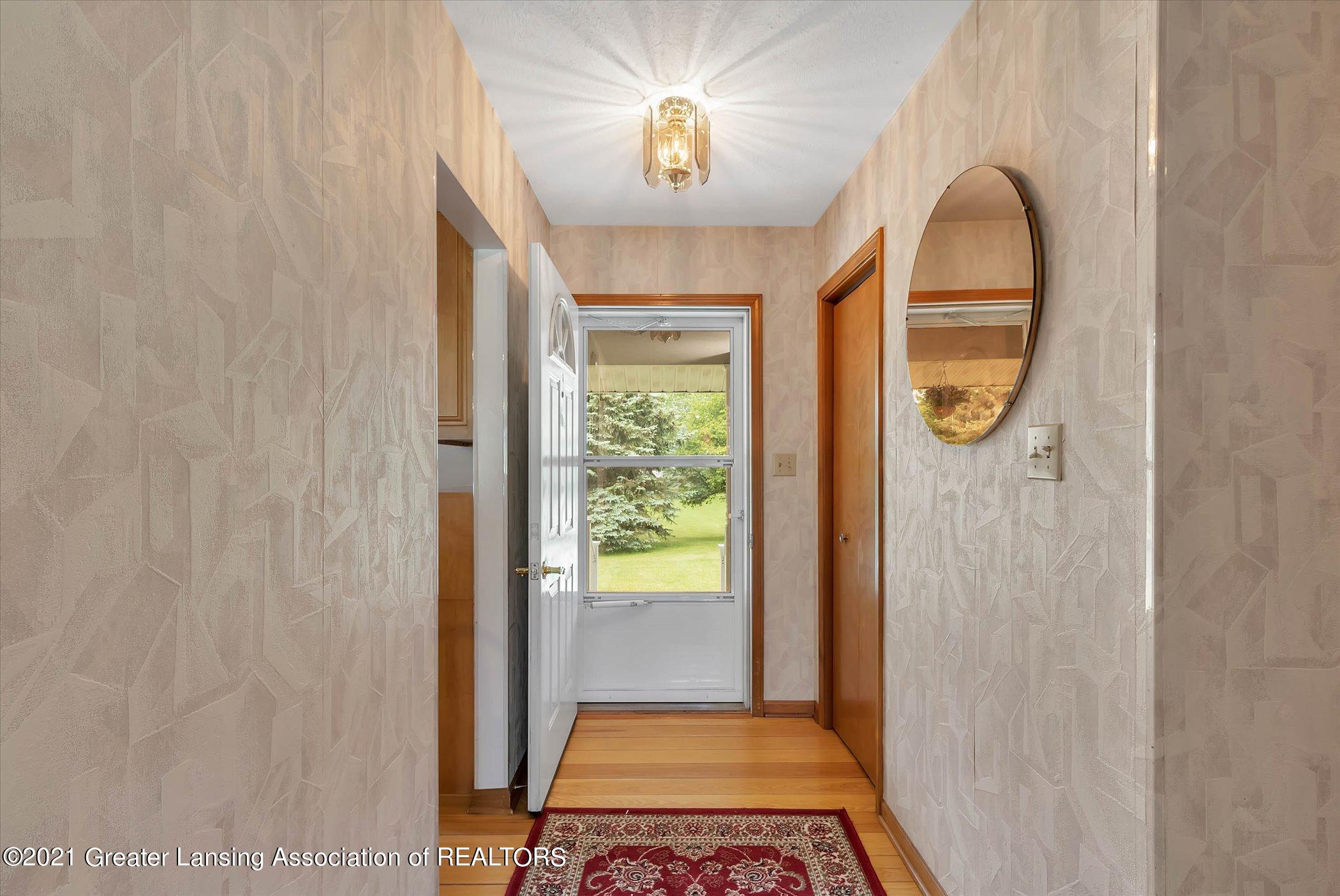 2747 South Edgar Road Mason, MI 48854 - Photo 8 of 72 08-2747 S Edgar Rd-WindowStill-Real-Esta