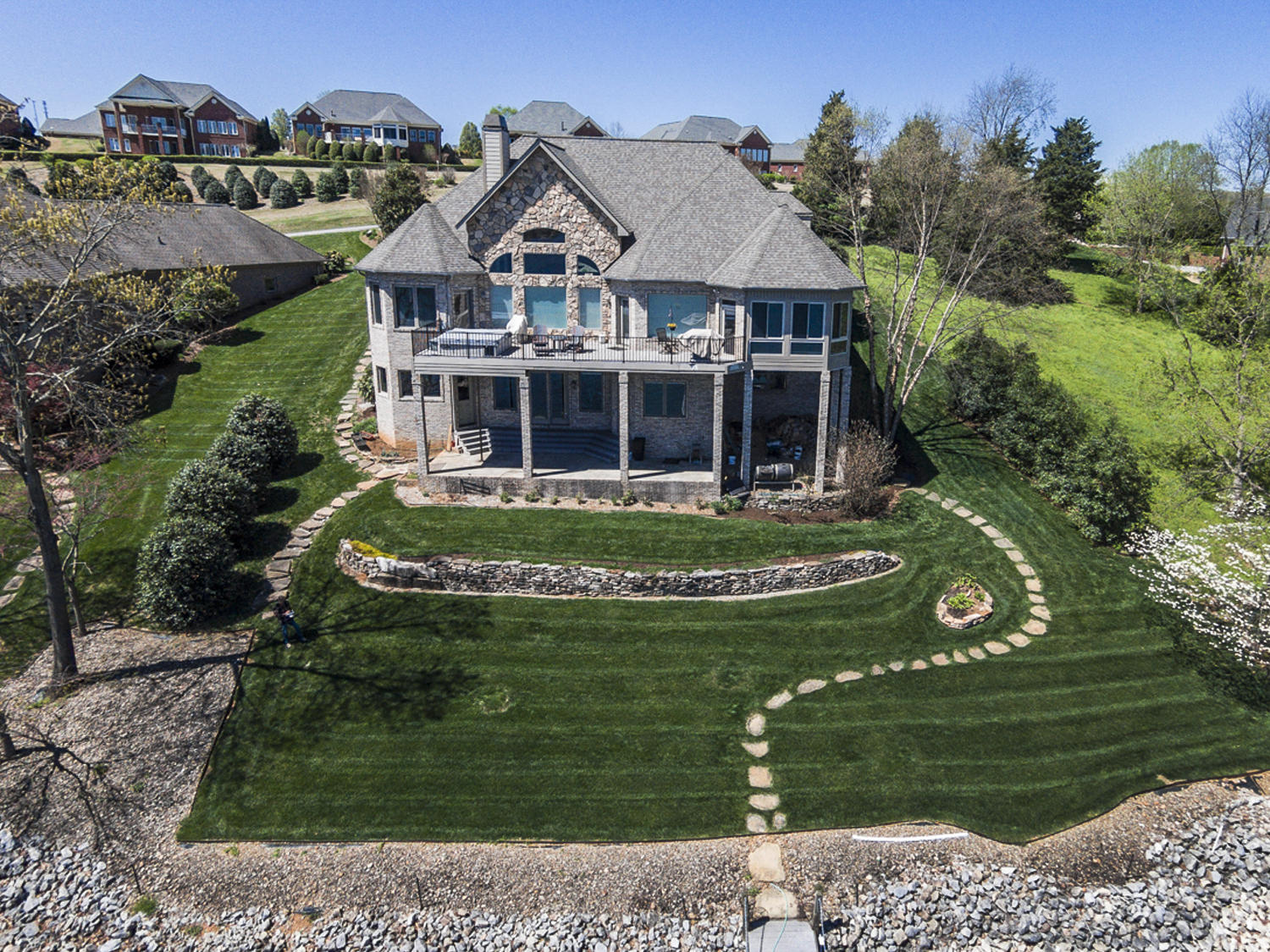 213 Sequoyah Road Loudon, TN 37774 - Photo 3 of 34 DJI01146ww