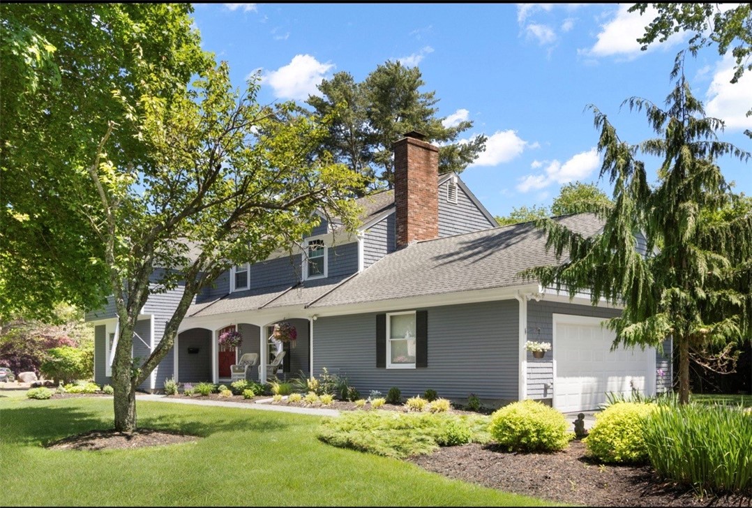 1 Pierce Court Barrington, RI 02806 - Photo 2 of 44