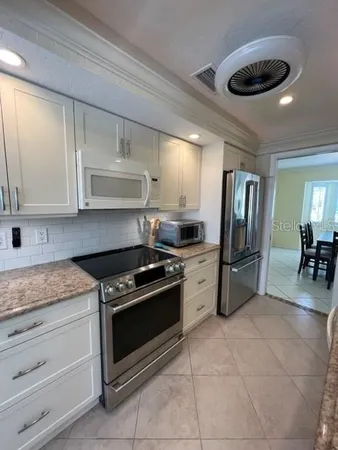 $2,995 | 7328 Curtiss Avenue, Sarasota, FL 34231
