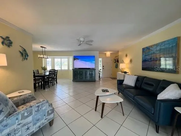 $2,995 | 7328 Curtiss Avenue, Sarasota, FL 34231