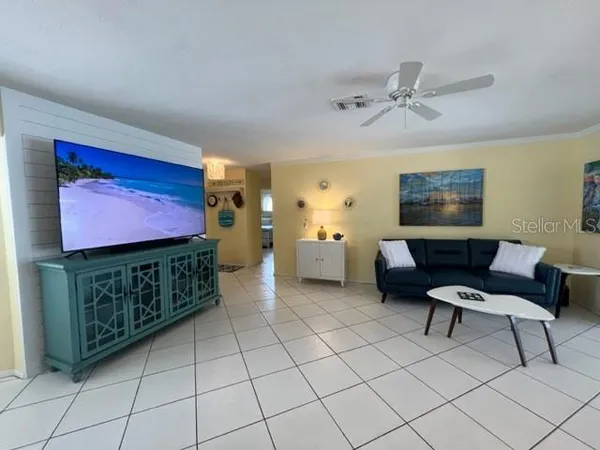 $2,995 | 7328 Curtiss Avenue, Sarasota, FL 34231
