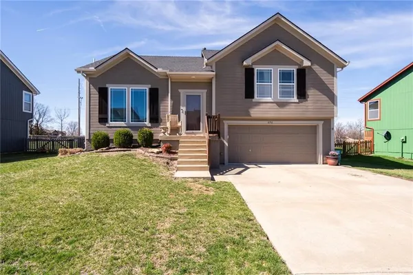 $340,000 | 690 Olive Street, Gardner, KS 66030