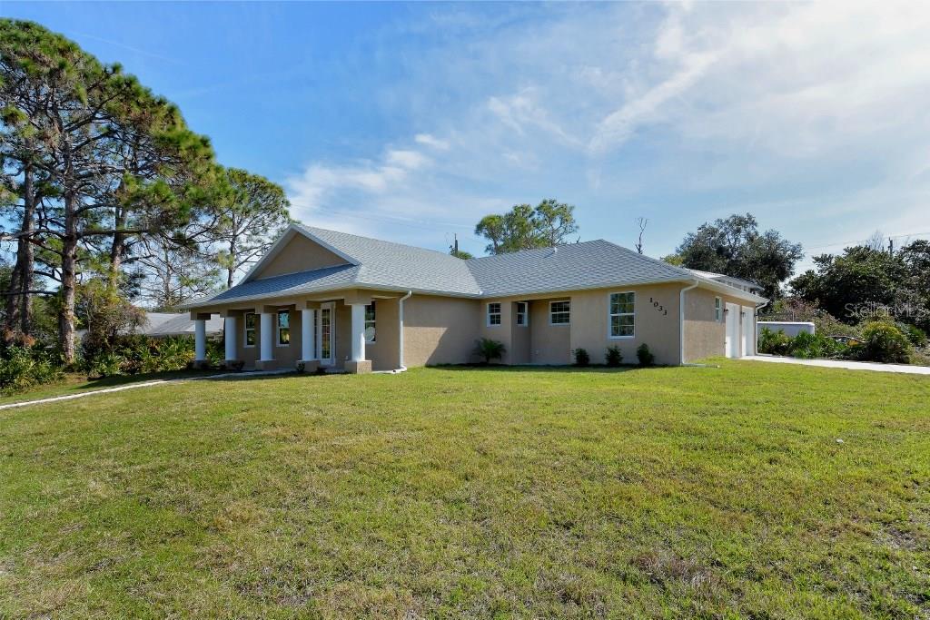 1033 Horizon Road Venice, FL 34293 - Photo 2 of 25 Gallery Image 2