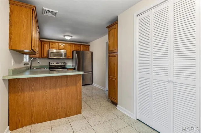 $218,000 | 1738 East Highview Drive, Arnold, MO 63010