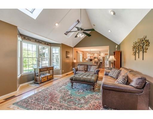 7 Redcoat Road Bedford, MA 01730 - Photo 16 of 42 Gallery Image 16