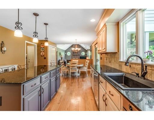 7 Redcoat Road Bedford, MA 01730 - Photo 6 of 42 Gallery Image 6