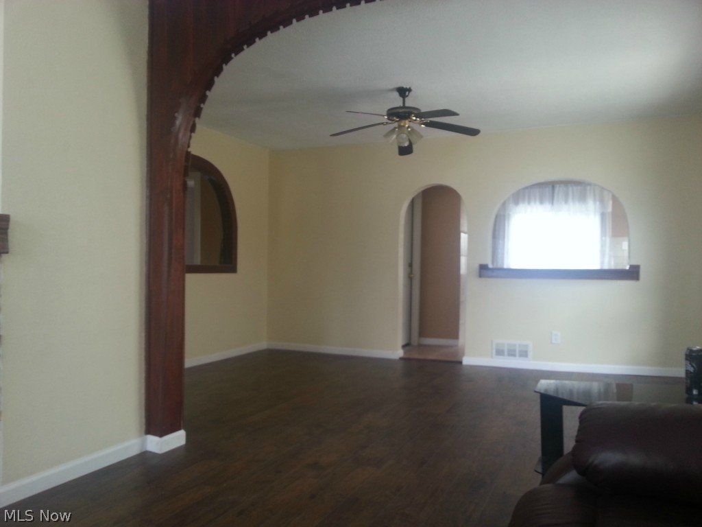 10401 Baltic Road Cleveland, OH 44102 - Photo 4 of 21 Gallery Image 4