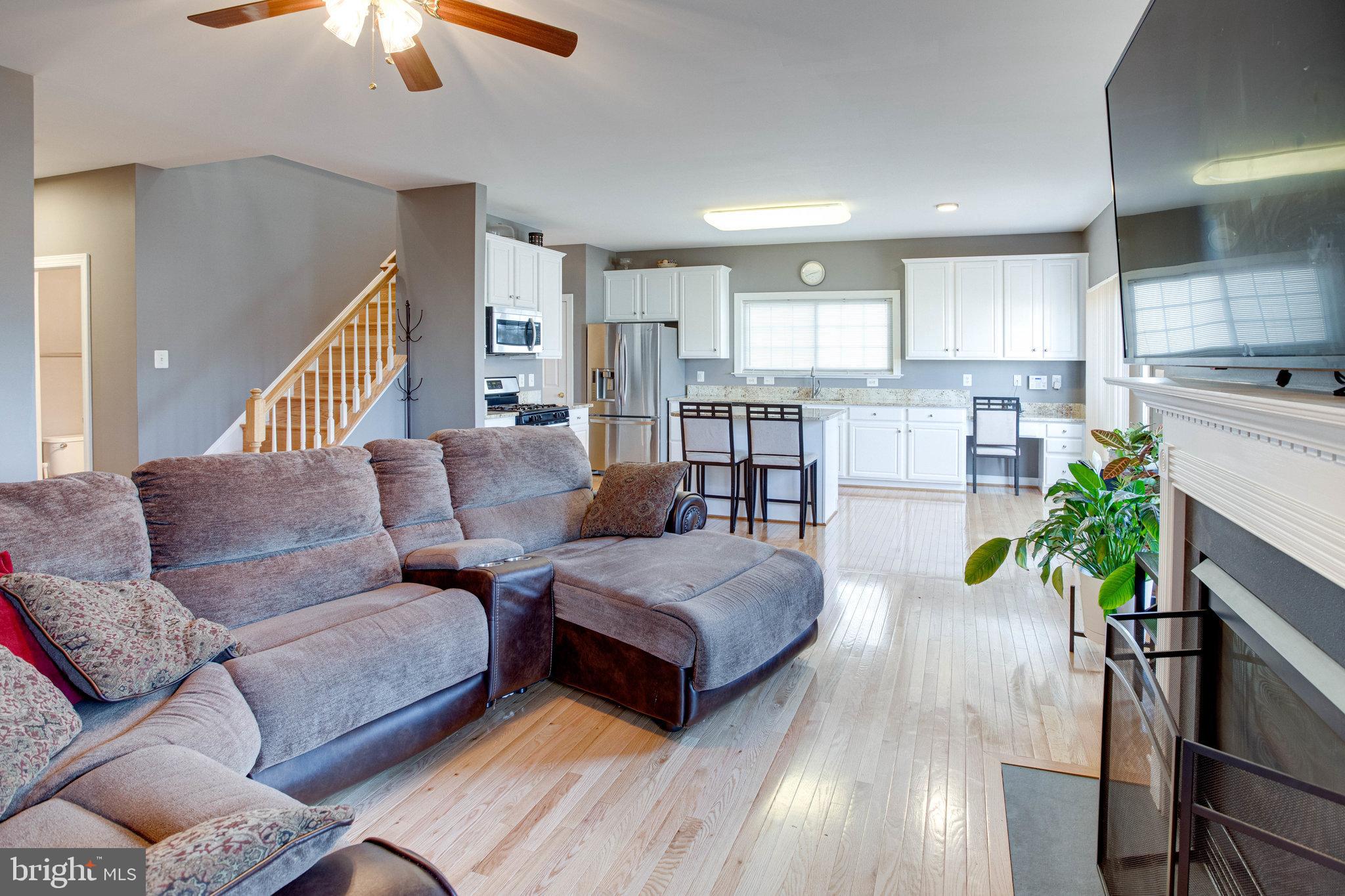 4156 Agency Loop Triangle, VA 22172 - Photo 11 of 39 Family Room (Main Level)