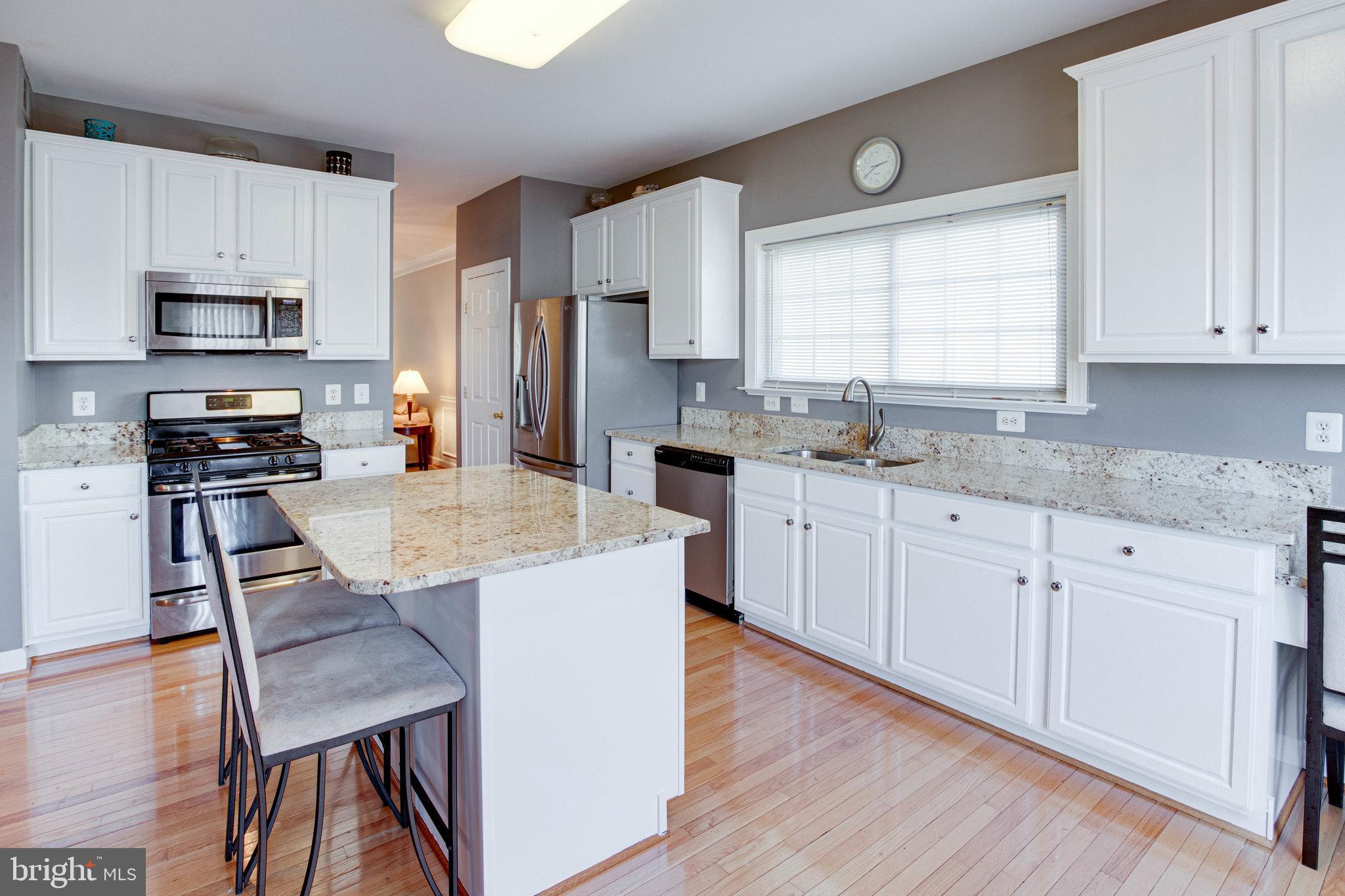 4156 Agency Loop Triangle, VA 22172 - Photo 12 of 39 Kitchen (Main Level)