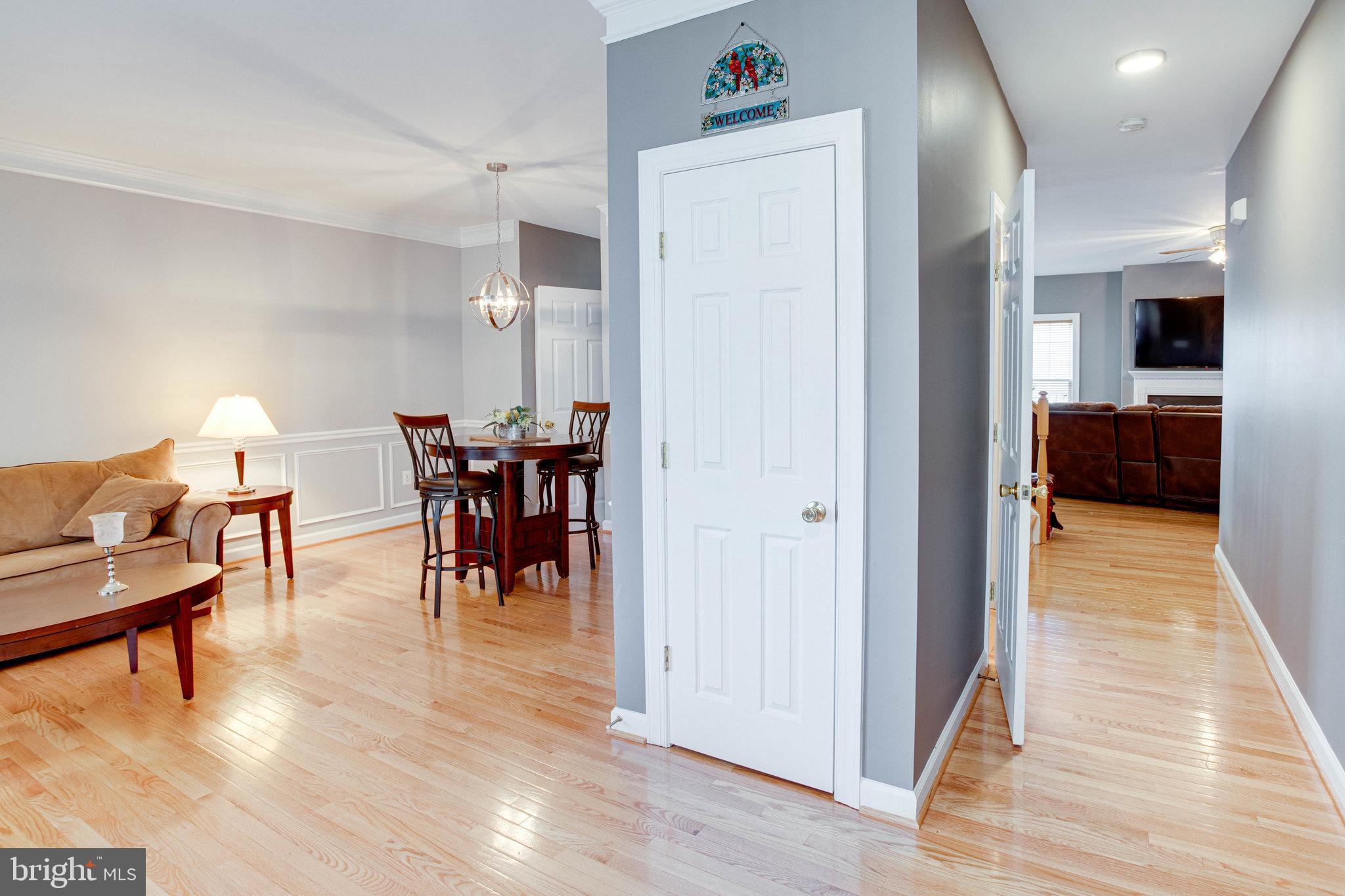 4156 Agency Loop Triangle, VA 22172 - Photo 8 of 39 Main Level