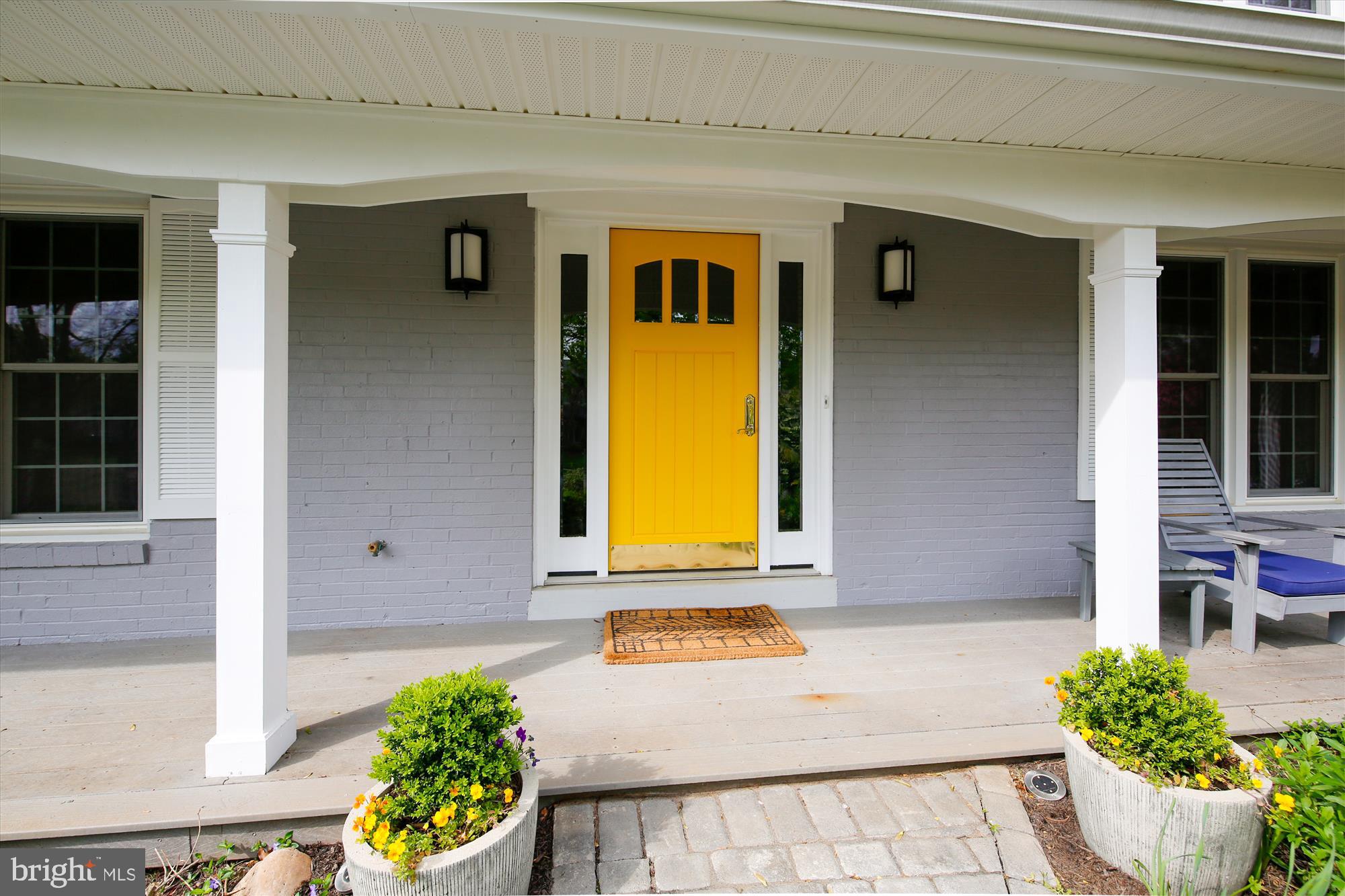1755 Glastonberry Road Potomac, MD 20854 - Photo 7 of 100