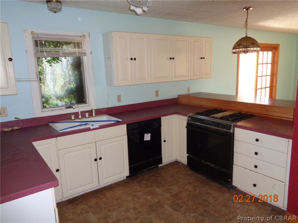 945 Turkey Run Road Shacklefords, VA 23156 - Photo 9 of 17