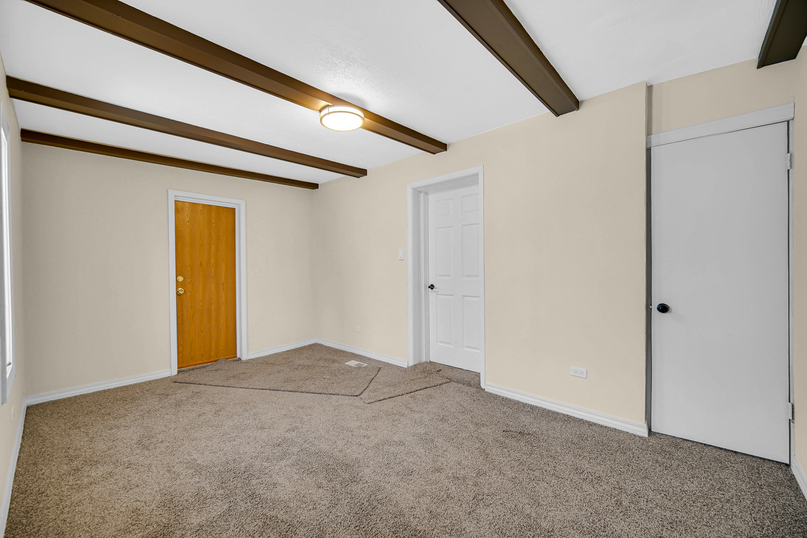 10558 South Prairie Avenue Chicago, IL 60628 - Photo 14 of 16 a view of empty room