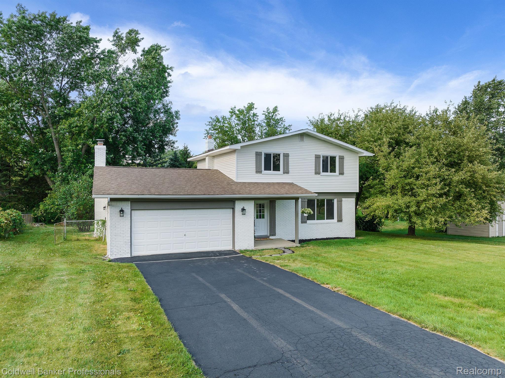 3610 West Drahner Road Oxford, MI 48371 - Photo 3 of 43 Gallery Image 3