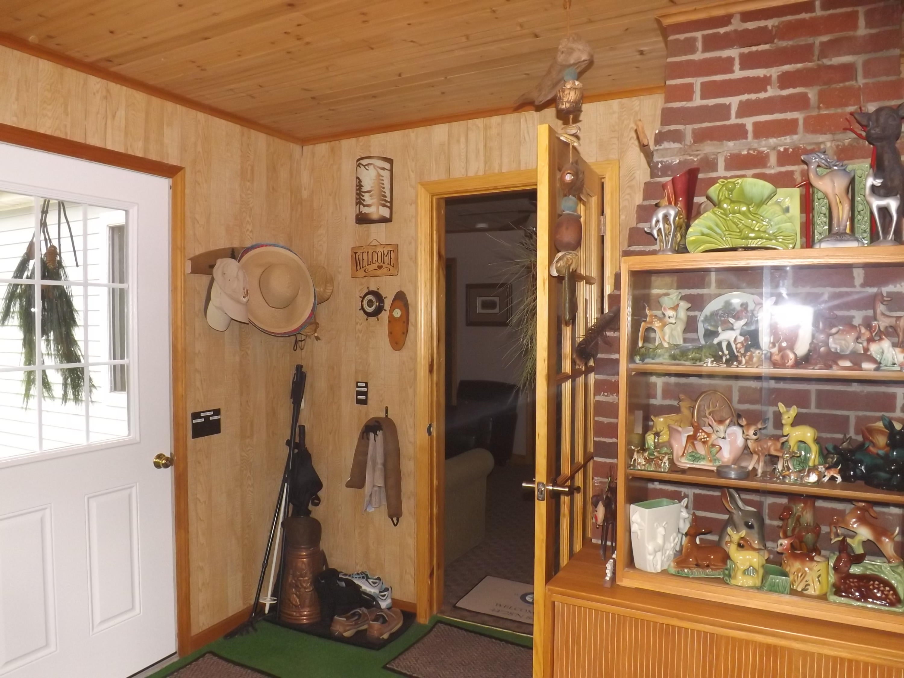 576 Abbott Road Rose City, MI 48654 - Photo 10 of 19 Gallery Image 10