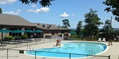 $2,400 | 235 Scenic Drive, East Stroudsburg, PA 18302