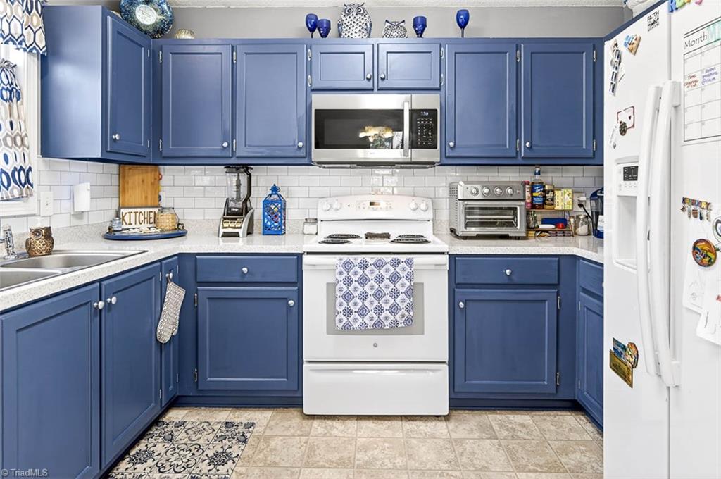 6668 Beaver Ridge Court Snow Camp, NC 27349 - Photo 12 of 38