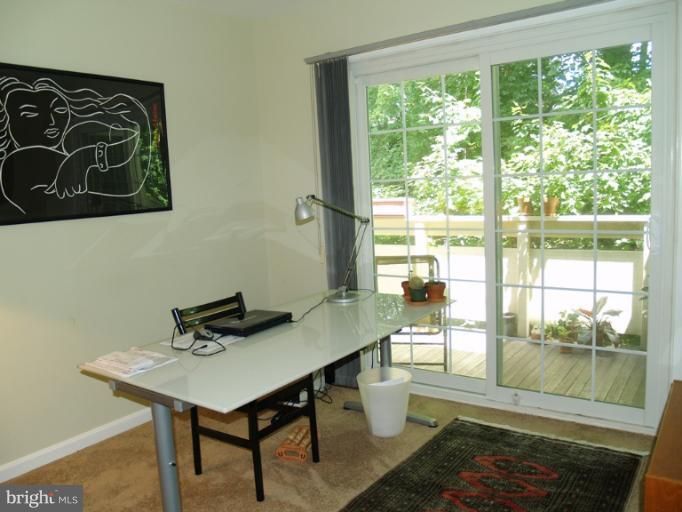 2229 J Lovedale Lane, Unit 306B Reston, VA 20191 - Photo 14 of 19 Bedroom