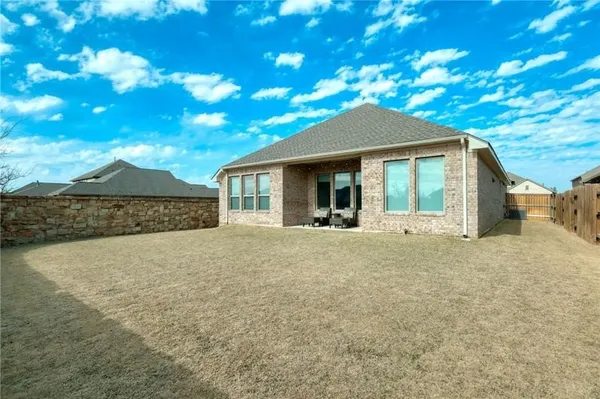$2,400 | 929 Zacarias Drive, Leander, TX 78641