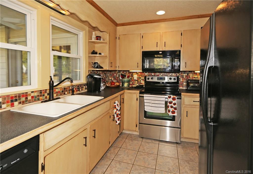 544 Orion Davis Road Waynesville, NC 28786 - Photo 5 of 21 Gallery Image 5